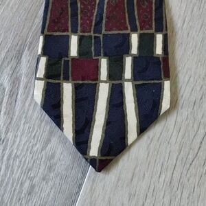 VINTAGE Bachrach Tie 59 X 4 Silk Italian Made Blue Red Geometric Abstract Retro